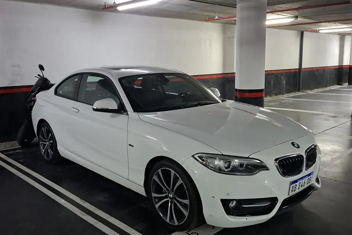 BMW 220i 2.0 220i Sport Line 184cv